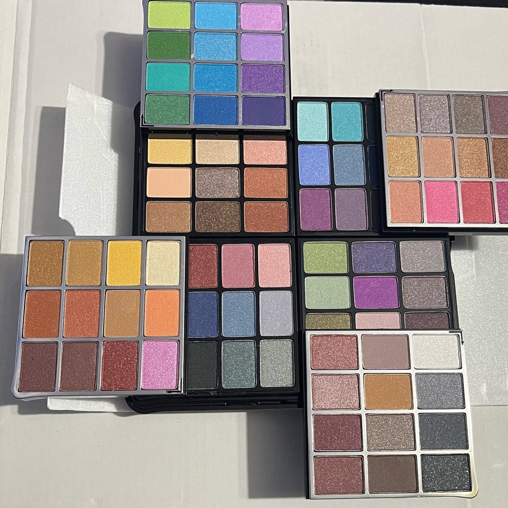 Beauty Revolution makeup kit, eyeshadow, blush, lip gloss and more